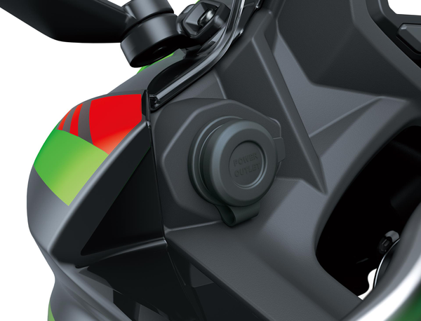 Presa 12V DC (Ninja 650)